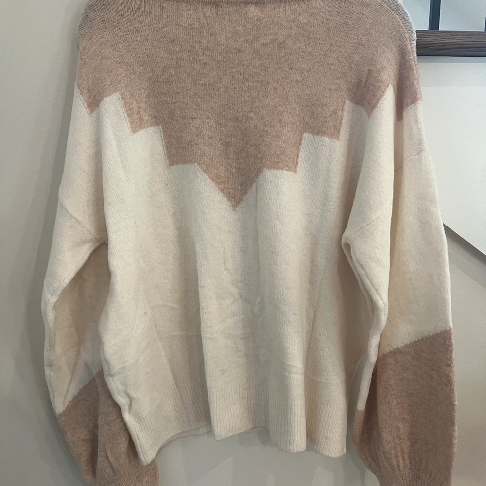 Lush Sweater - Picture 2 of 3